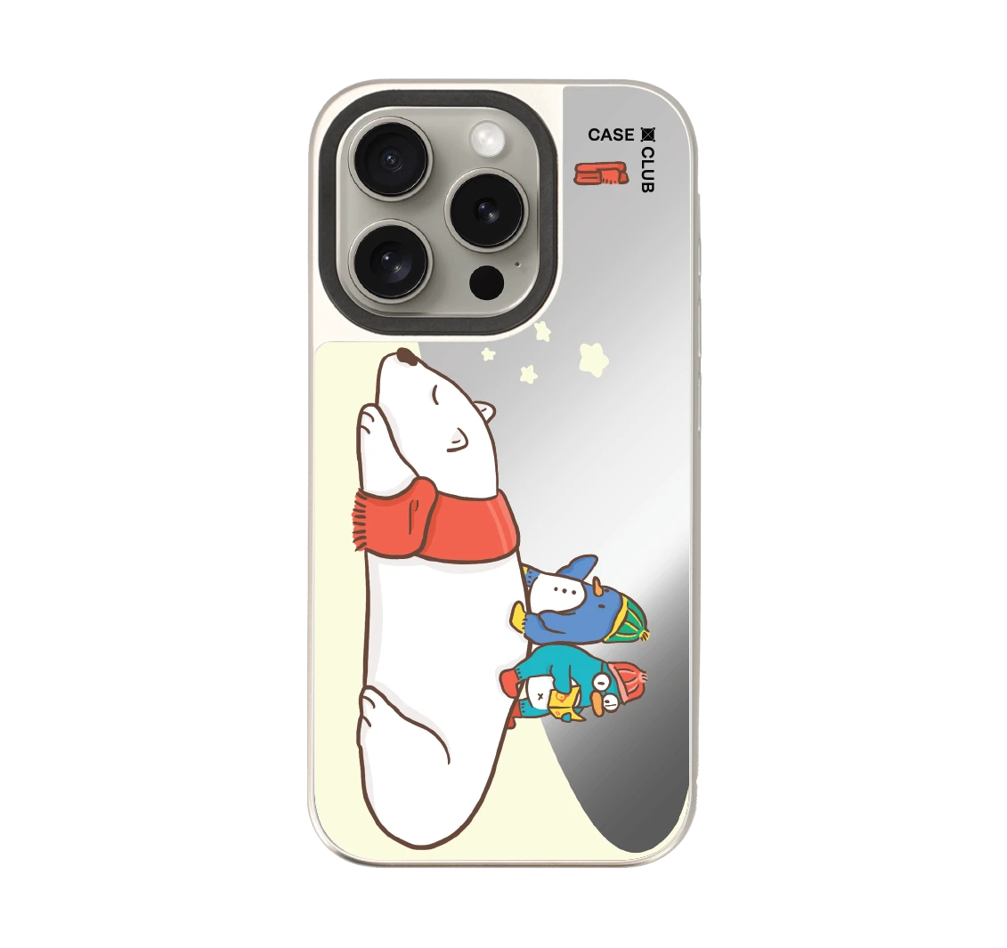 หมีขั้วโลกนอนเล่นกันเพื่อนเพนกวิน